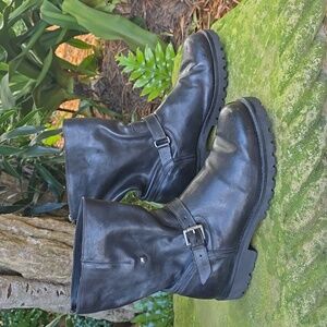 Heschung black leather Cardon sz 8.5 moto boots. Gently worn condition